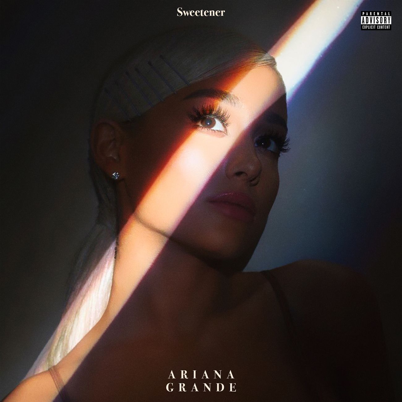 Sweetener Album Cover